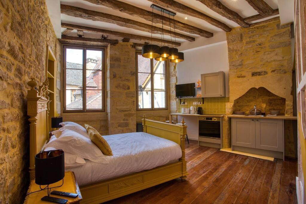 "Les Appartements De Betty C" Studio Medieval سارلا لا كانيدا المظهر الخارجي الصورة